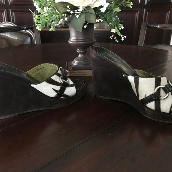 COACH CHRISSIE ZEBRA WEDGES BROWN PREOWNED 7B - Picture 3 of 7